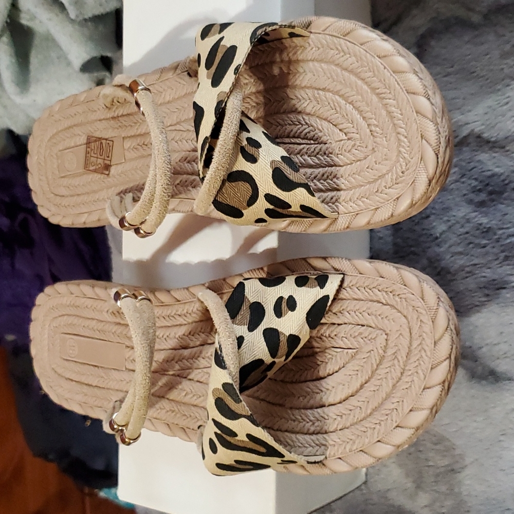 Leopard sandals size 7 - Picture 2 of 8